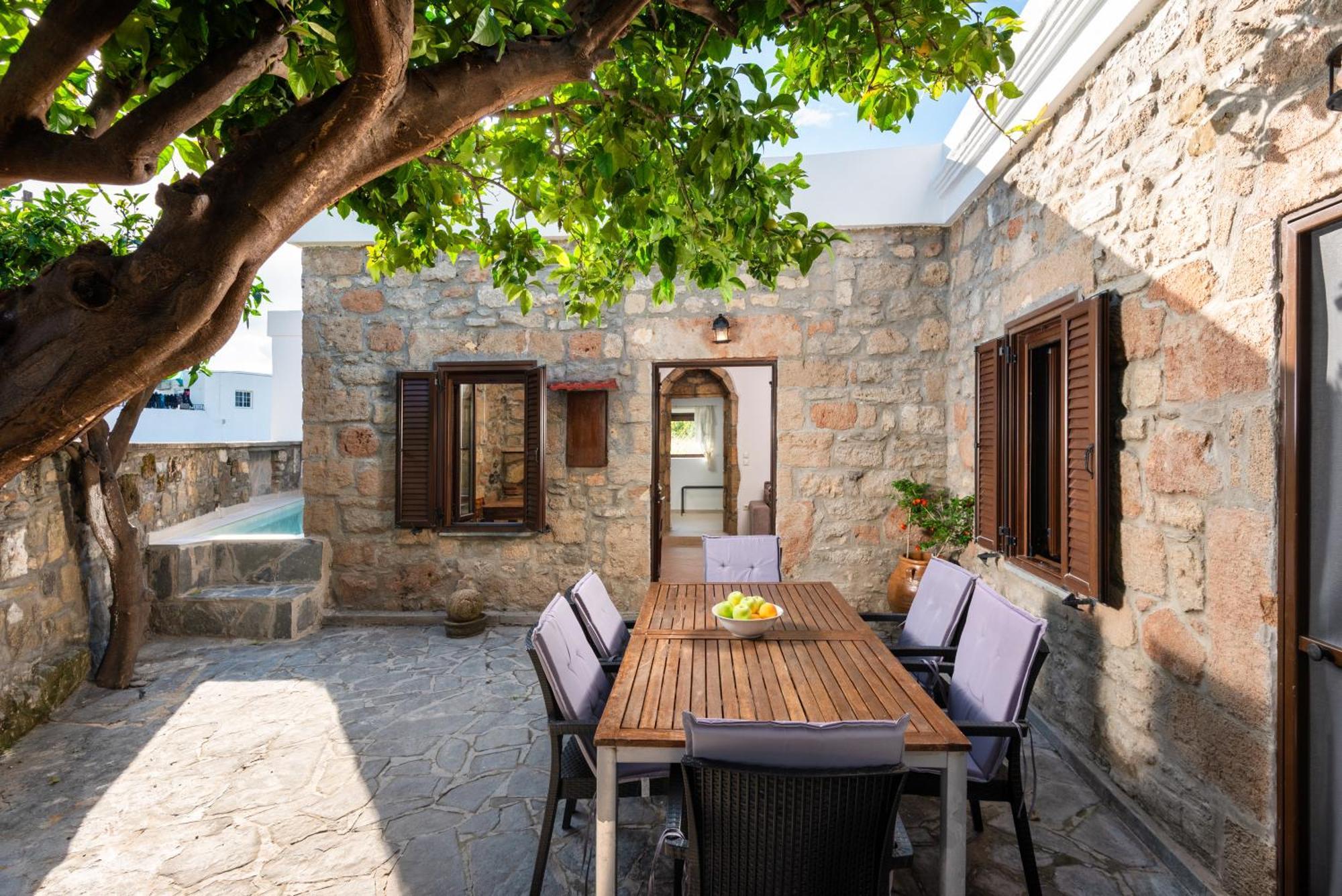 Villa Claudia In Lardos Exterior photo